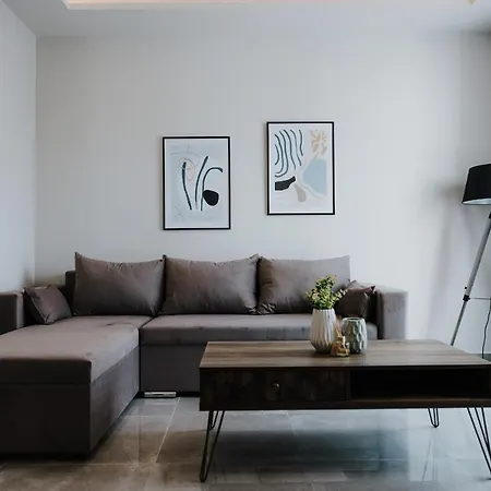 Pearl Apartel C4 * Volos