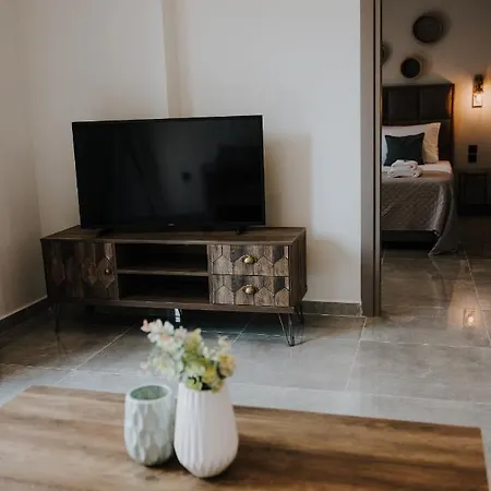 Pearl Apartel C4